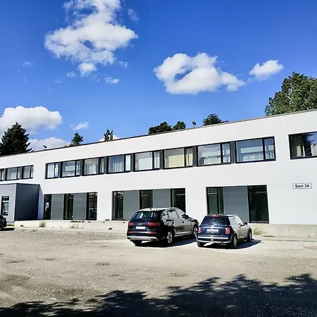 Koigi Mugavustega Soodne Stuudiokorter *