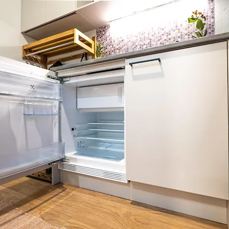 Koigi Mugavustega Soodne Stuudiokorter